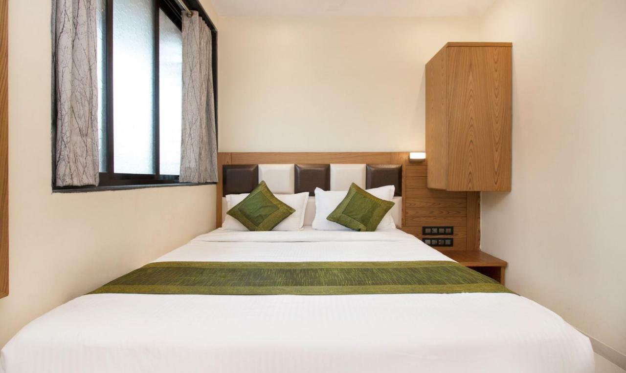Hotel Residency Park Mumbai  Buitenkant foto