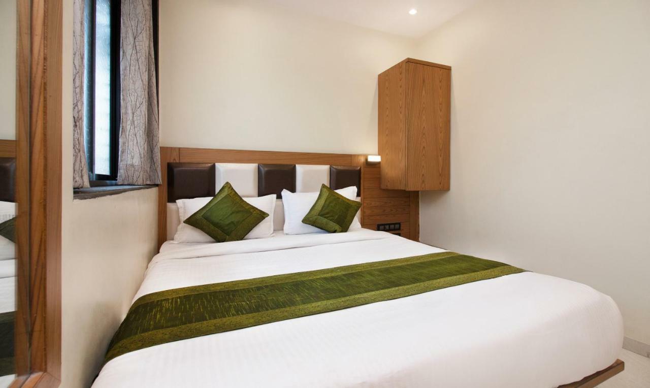 Hotel Residency Park Mumbai  Buitenkant foto