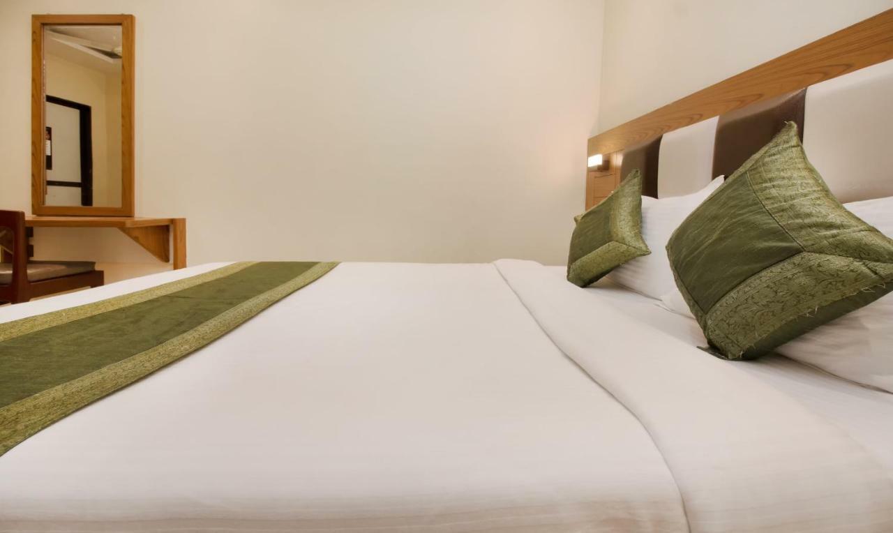 Hotel Residency Park Mumbai  Buitenkant foto