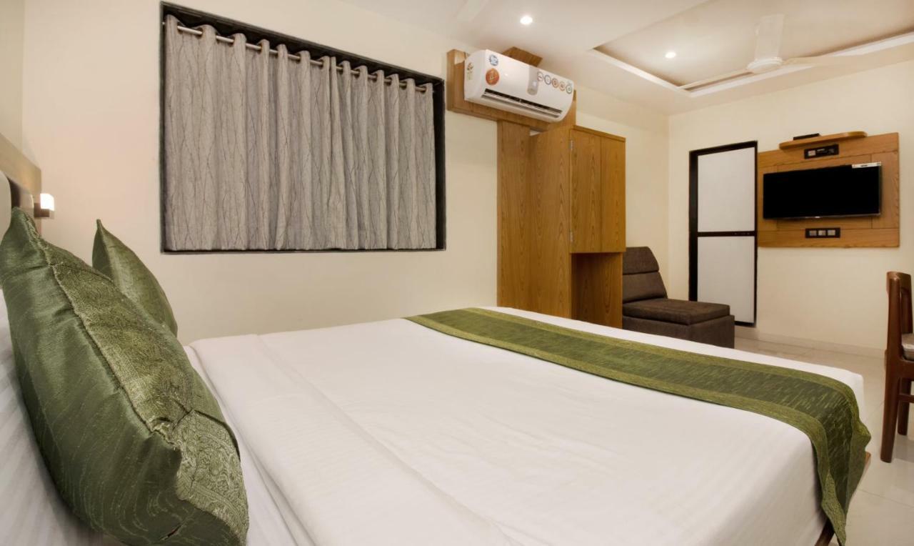 Hotel Residency Park Mumbai  Buitenkant foto