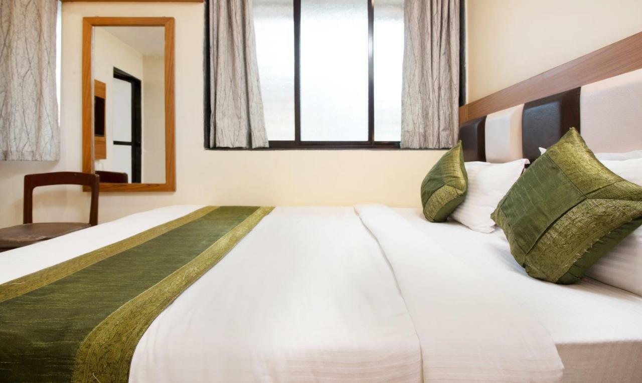 Hotel Residency Park Mumbai  Buitenkant foto