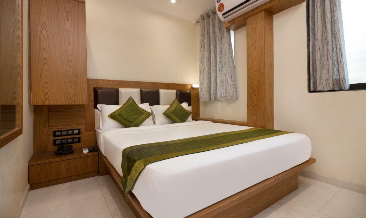 Hotel Residency Park Mumbai  Buitenkant foto