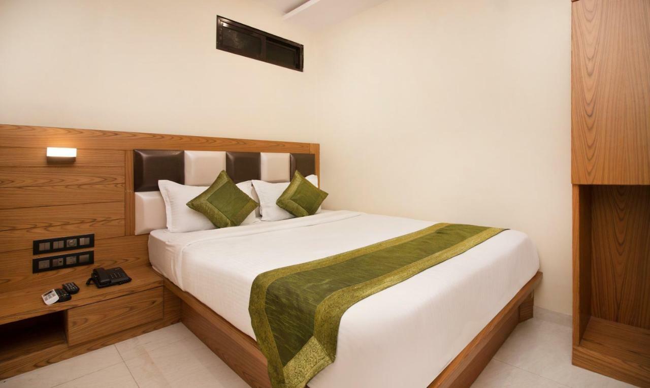 Hotel Residency Park Mumbai  Buitenkant foto