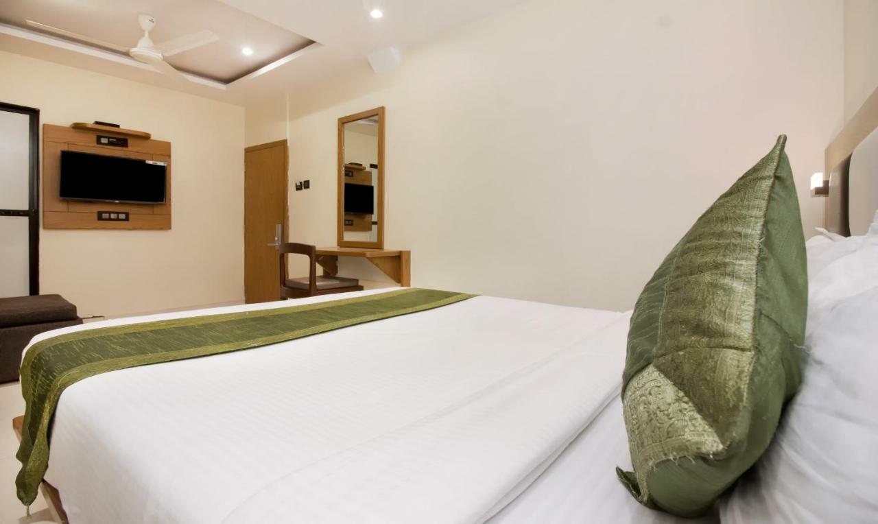 Hotel Residency Park Mumbai  Buitenkant foto